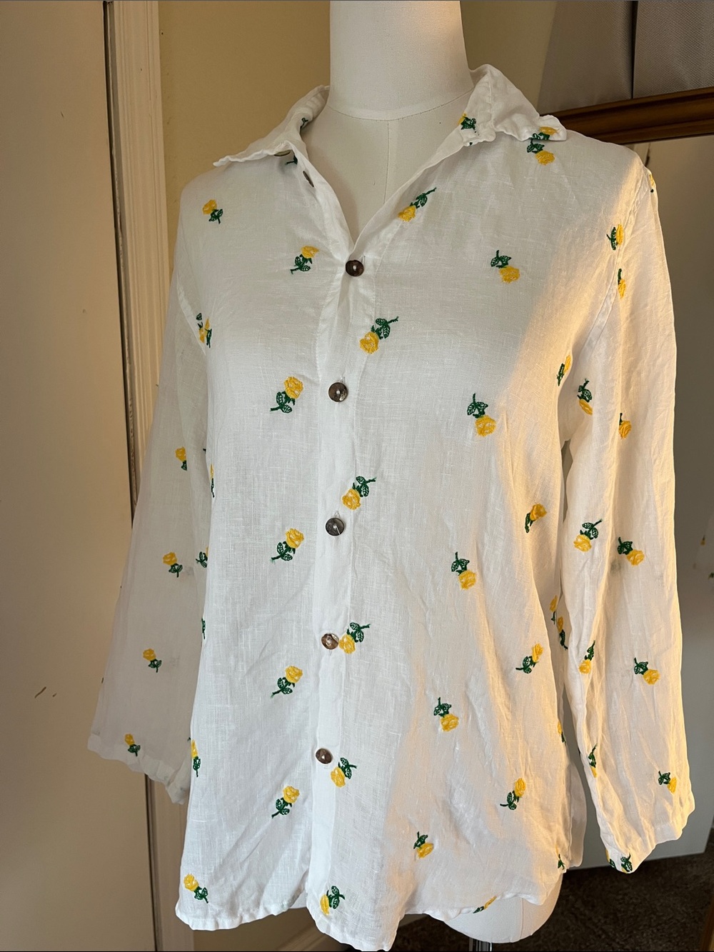 Casa Mastro Women's White Button-Down Shirt with Yellow Rose Embroidery